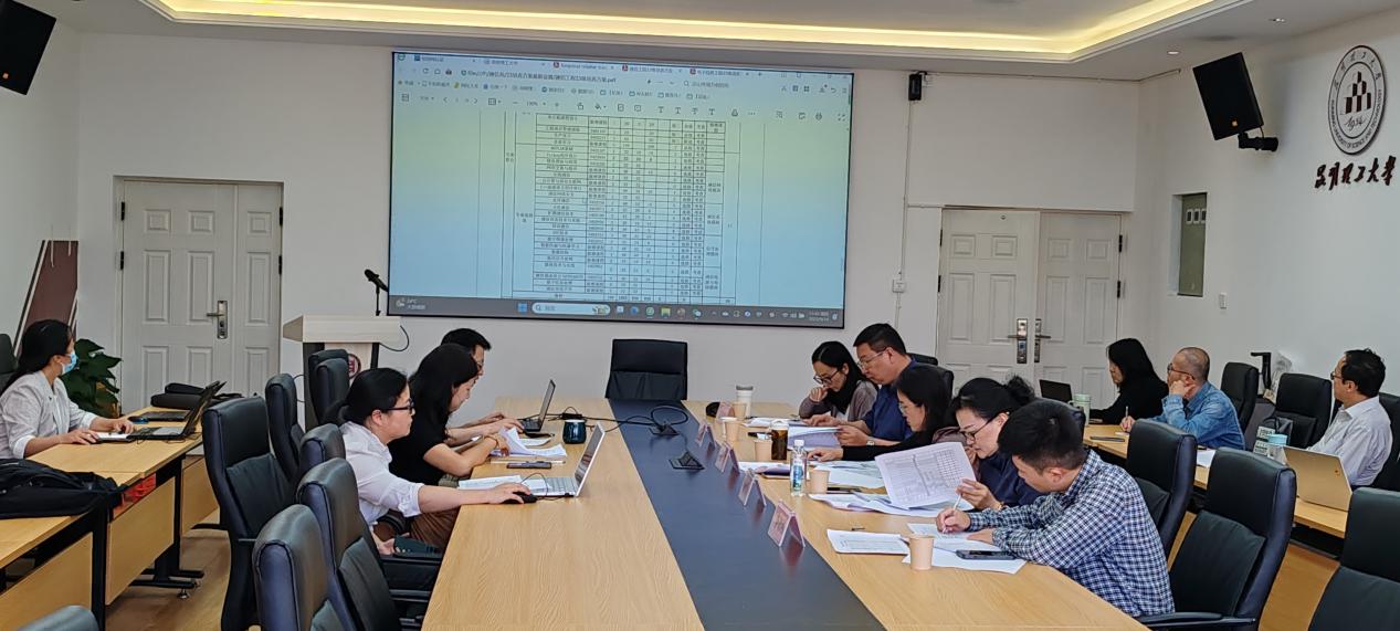 f3bef813dc9f64a3b2a24fc9afe0945